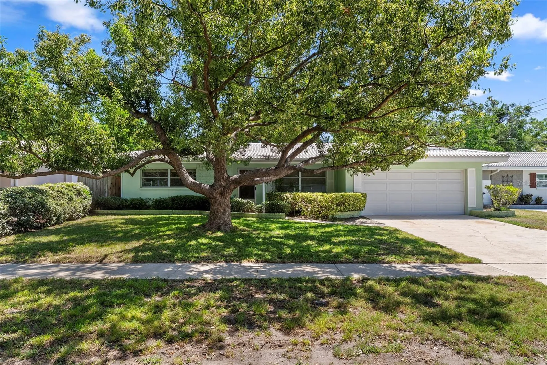 1413 Embassy Drive Clearwater FL 33764