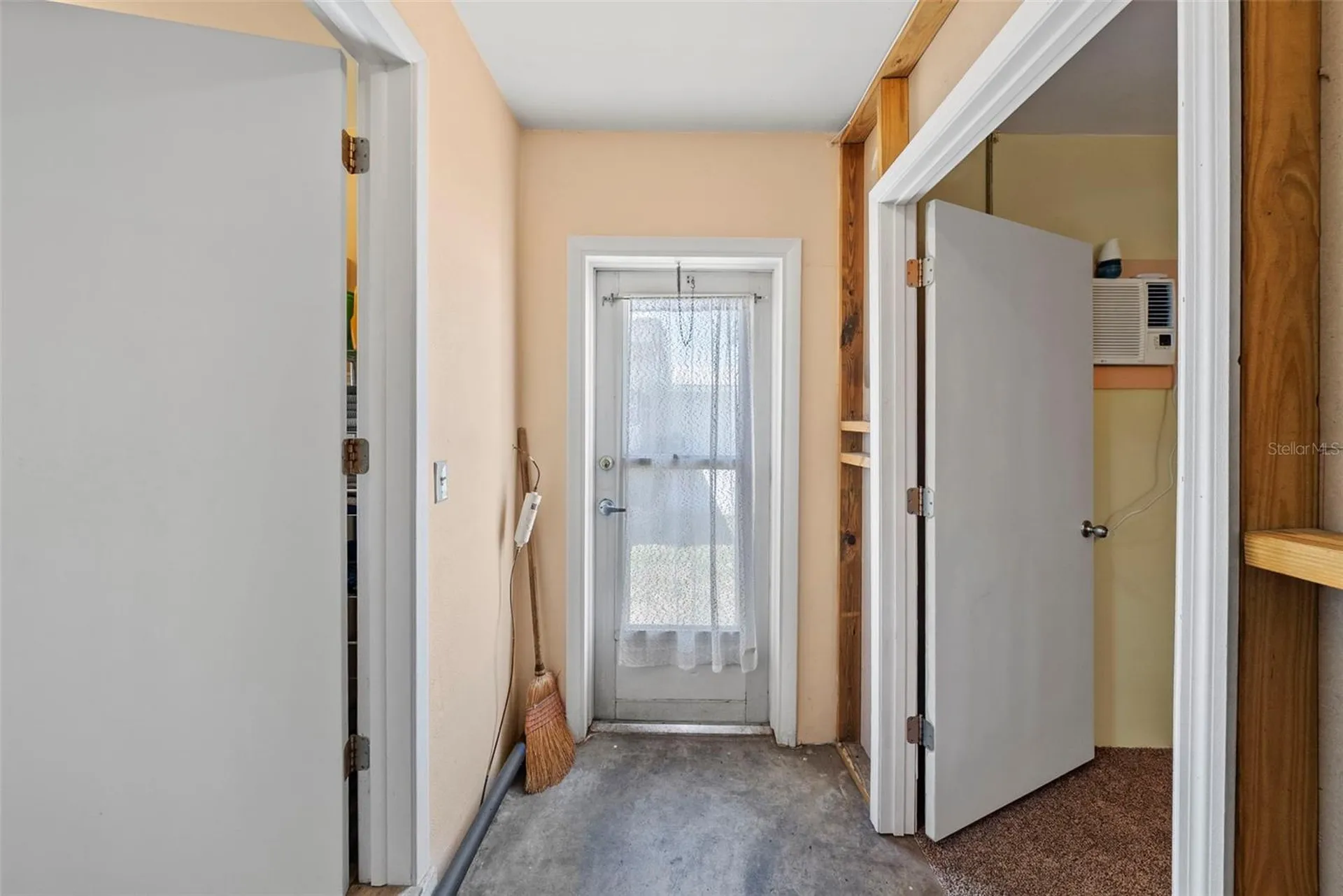 1413 Embassy Drive Clearwater FL 33764