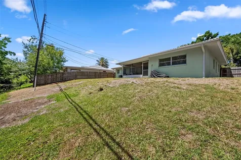 1413 Embassy Drive Clearwater FL 33764