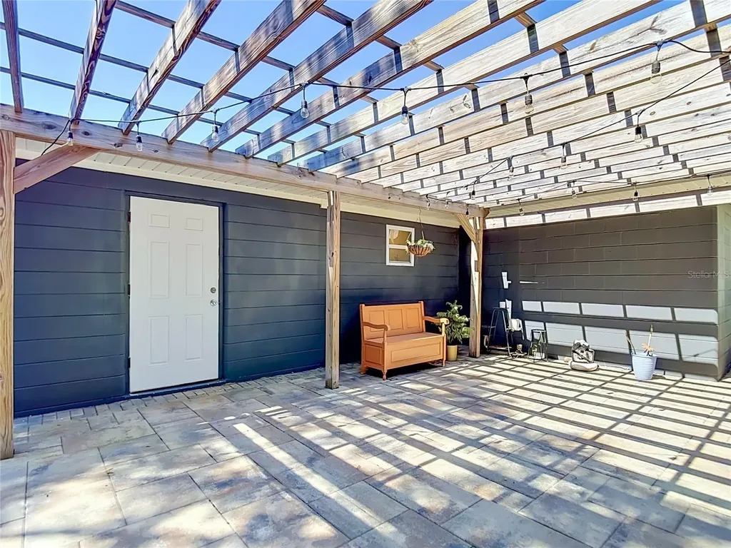 135 Connie Avenue Tampa FL 33613