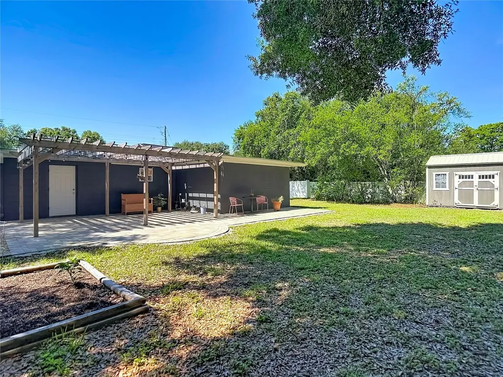 135 Connie Avenue Tampa FL 33613