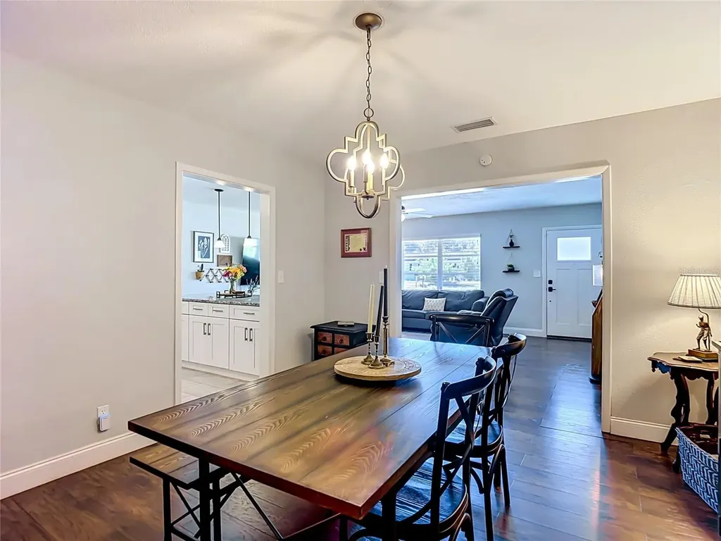 135 Connie Avenue Tampa FL 33613