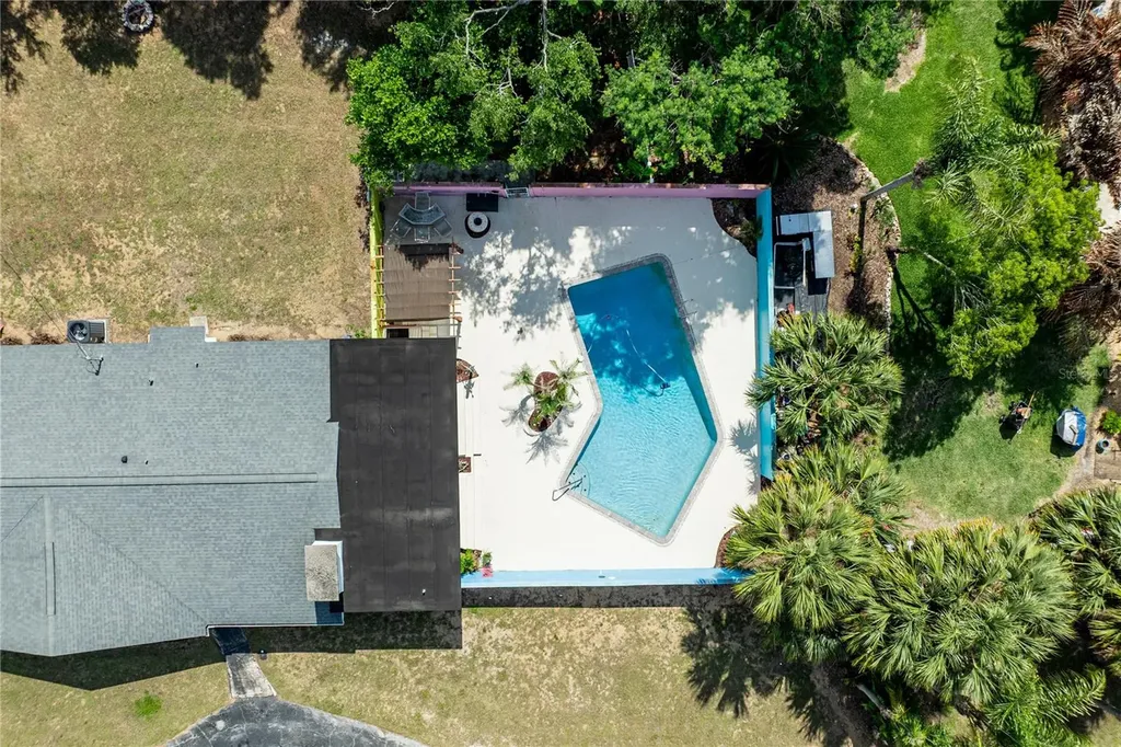 210 Donna Street Tavares FL 32778