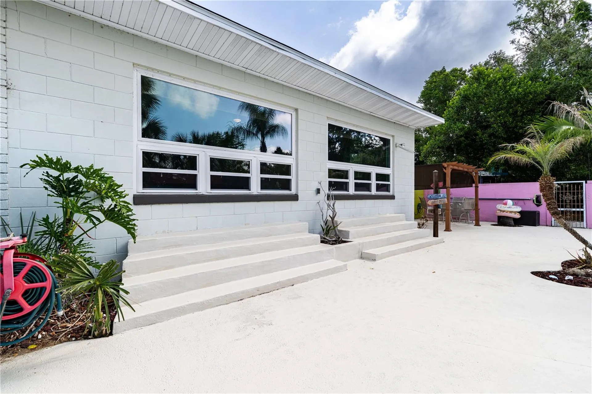 210 Donna Street Tavares FL 32778