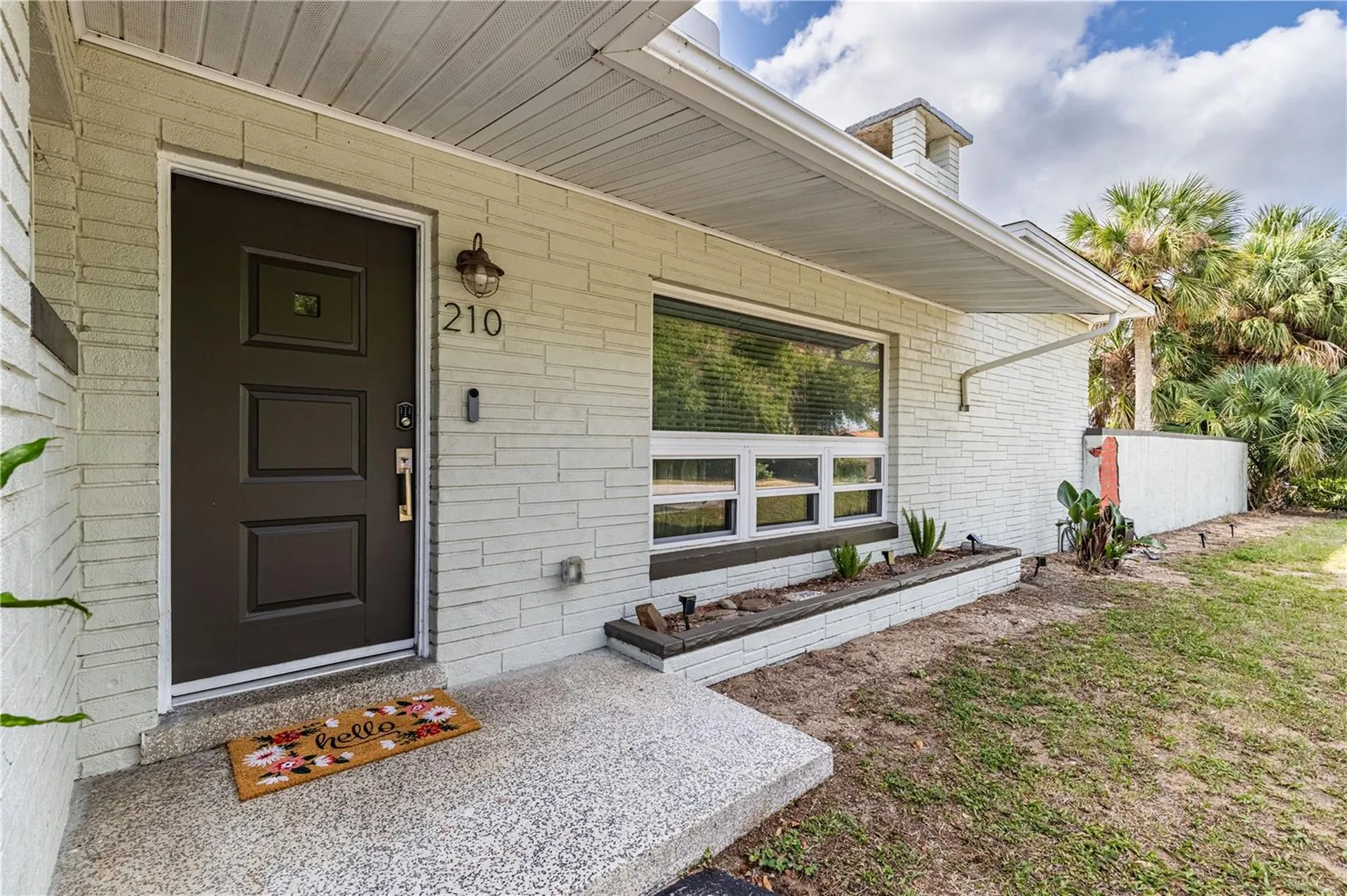 210 Donna Street Tavares FL 32778