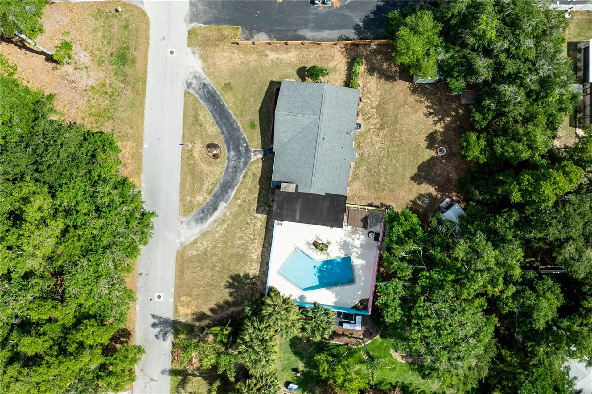 210 Donna Street Tavares FL 32778