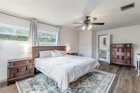 210 Donna Street Tavares FL 32778