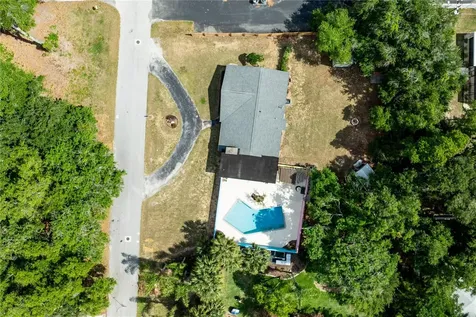 210 Donna Street Tavares FL 32778
