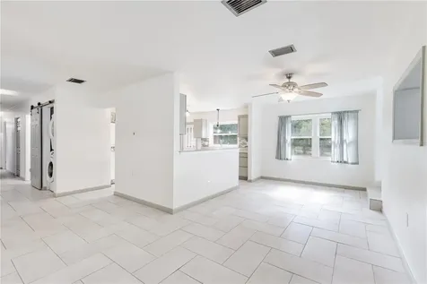 210 Donna Street Tavares FL 32778