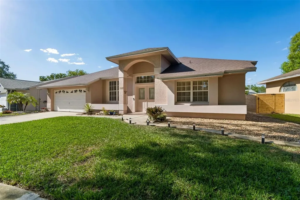 907 Brittany Park Boulevard Tarpon Springs FL 34689