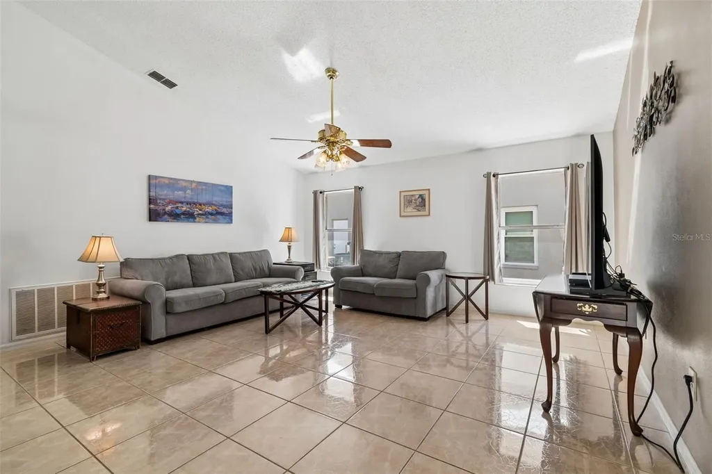 907 Brittany Park Boulevard Tarpon Springs FL 34689