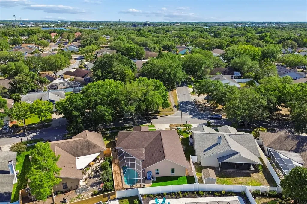 907 Brittany Park Boulevard Tarpon Springs FL 34689