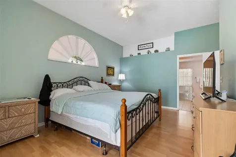 907 Brittany Park Boulevard Tarpon Springs FL 34689