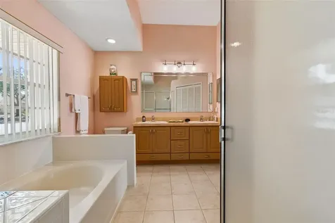 907 Brittany Park Boulevard Tarpon Springs FL 34689