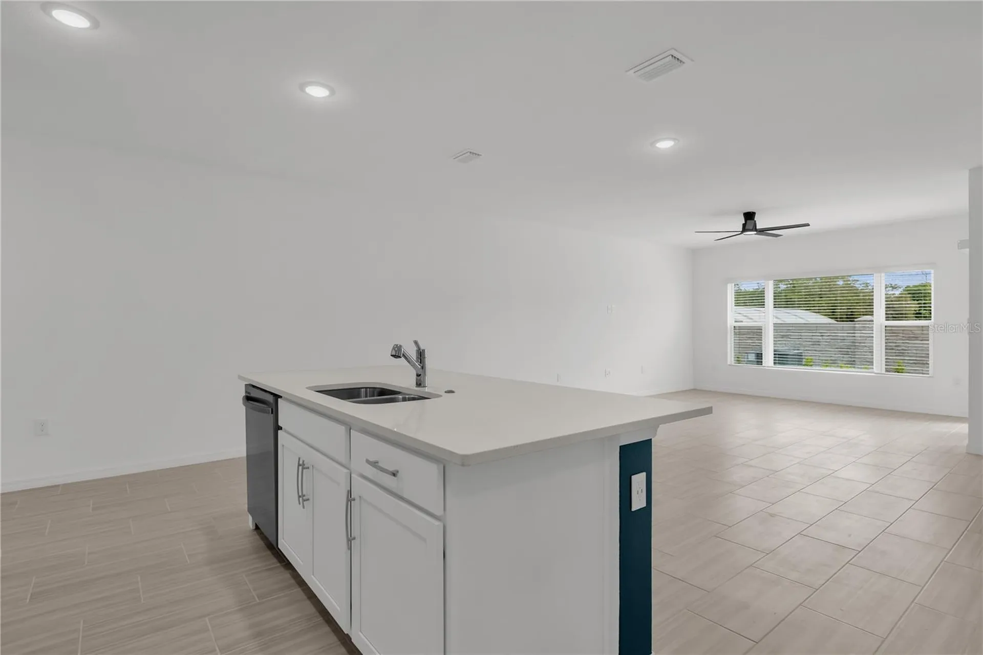 471 Thompson Village Avenue Apopka FL 32703