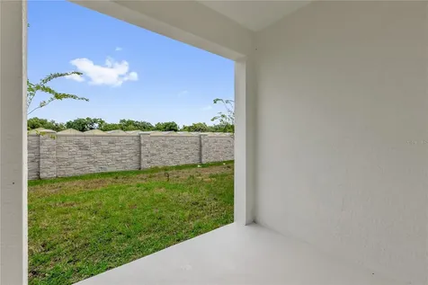 471 Thompson Village Avenue Apopka FL 32703