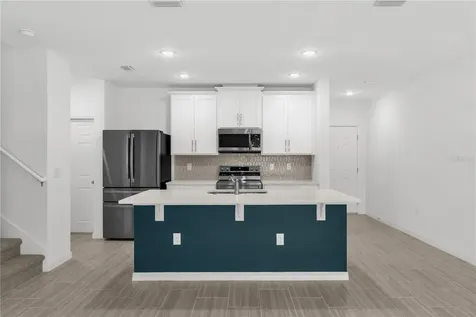471 Thompson Village Avenue Apopka FL 32703