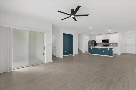 471 Thompson Village Avenue Apopka FL 32703