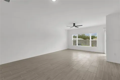 471 Thompson Village Avenue Apopka FL 32703