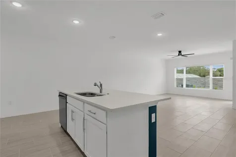 471 Thompson Village Avenue Apopka FL 32703