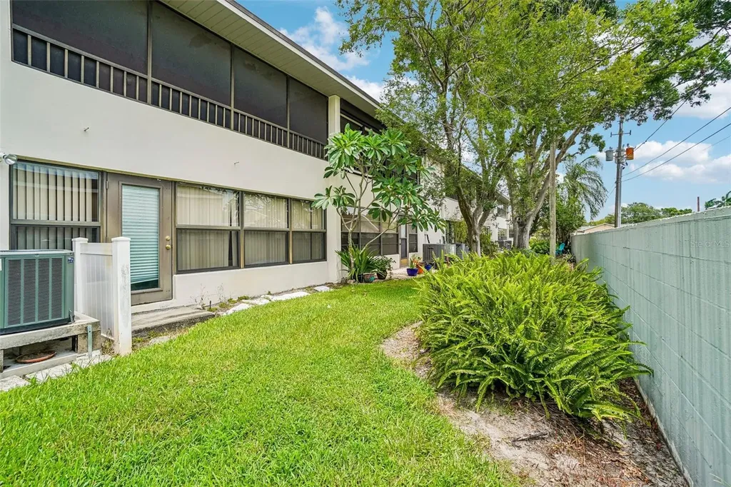 1601 43rd Street N St Petersburg FL 33713