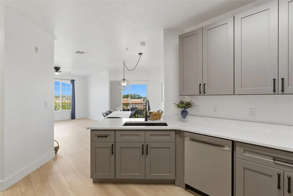 4323 Bayside Village Drive Tampa FL 33615