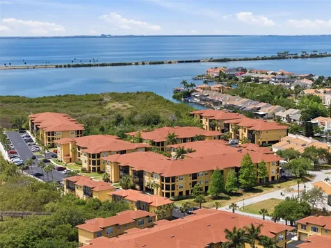 4323 Bayside Village Drive Tampa FL 33615