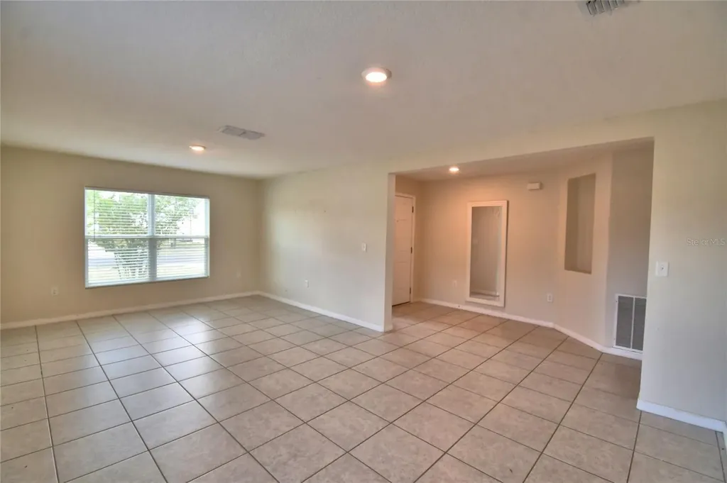 17 Zinnia Lane E Kissimmee FL 34759