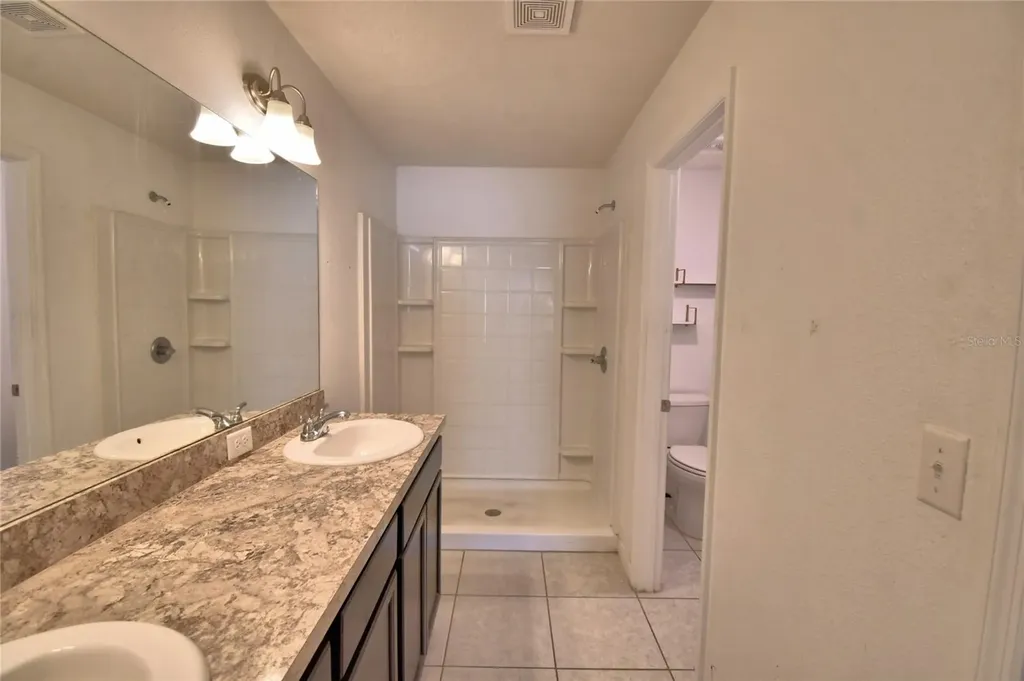 17 Zinnia Lane E Kissimmee FL 34759