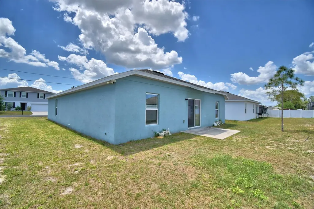 17 Zinnia Lane E Kissimmee FL 34759