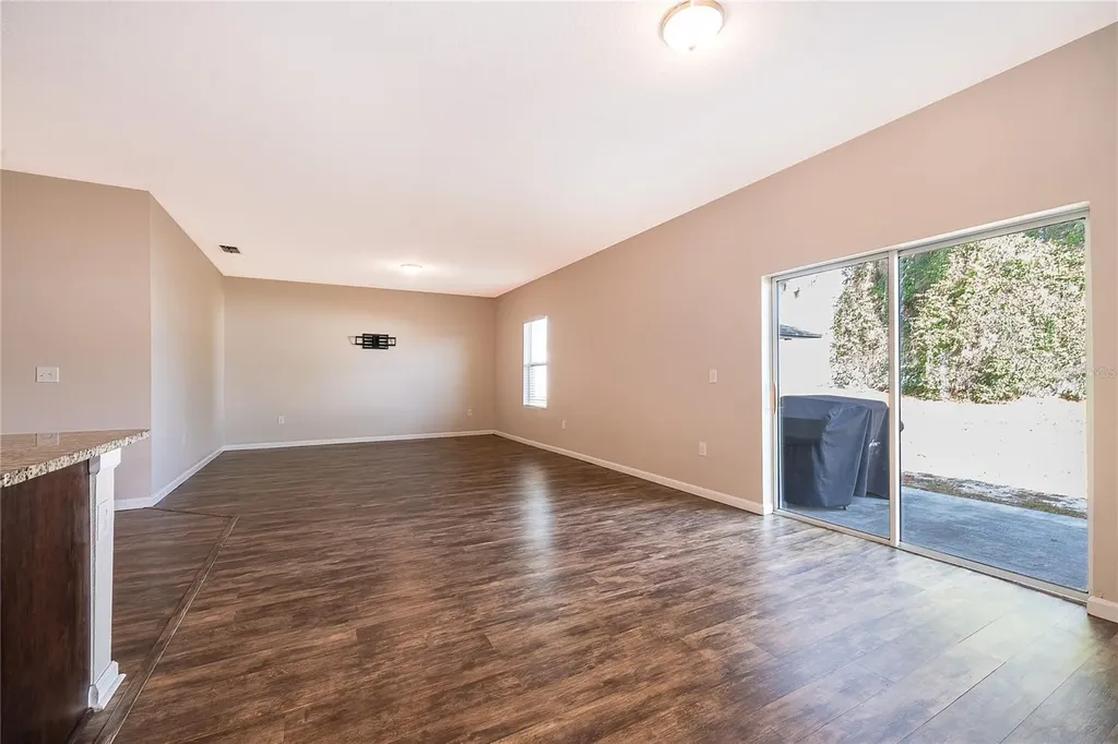 15824 Surfbird Court Mascotte FL 34753