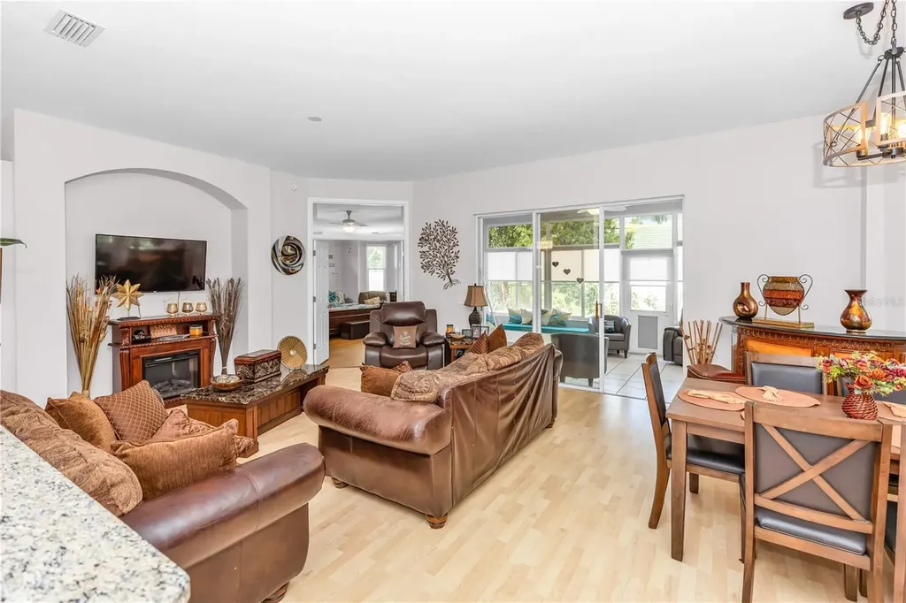 414 Fairlane Drive Debary FL 32713