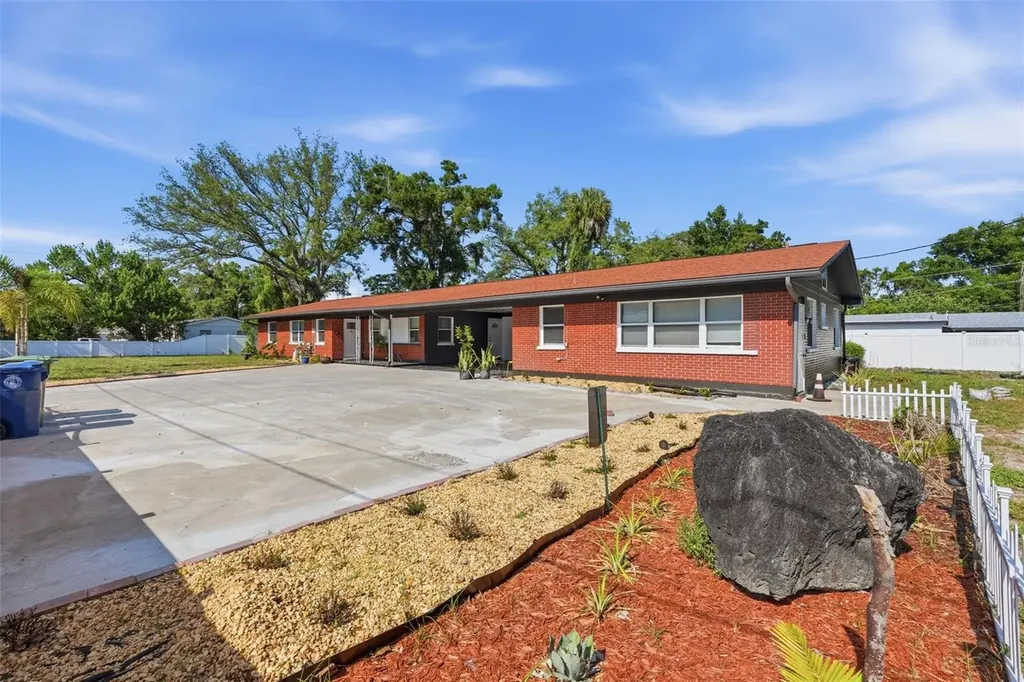 10107 N Aster Avenue Tampa FL 33612