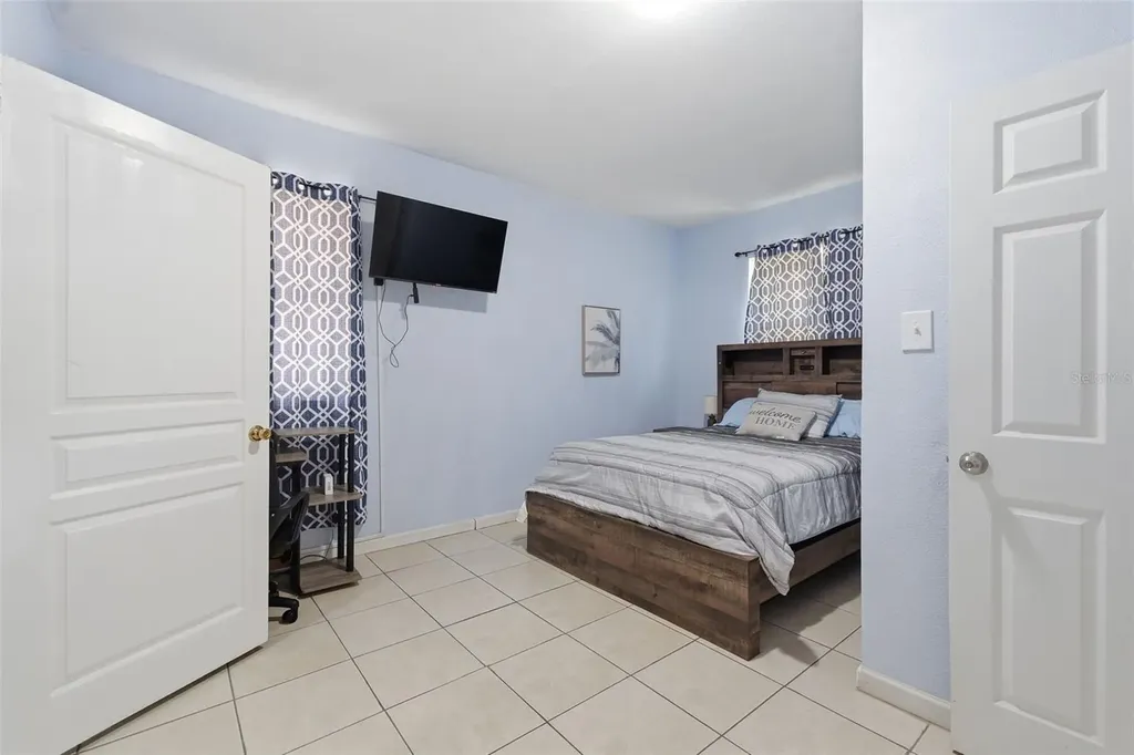 10107 N Aster Avenue Tampa FL 33612