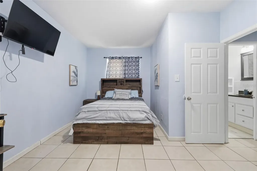 10107 N Aster Avenue Tampa FL 33612