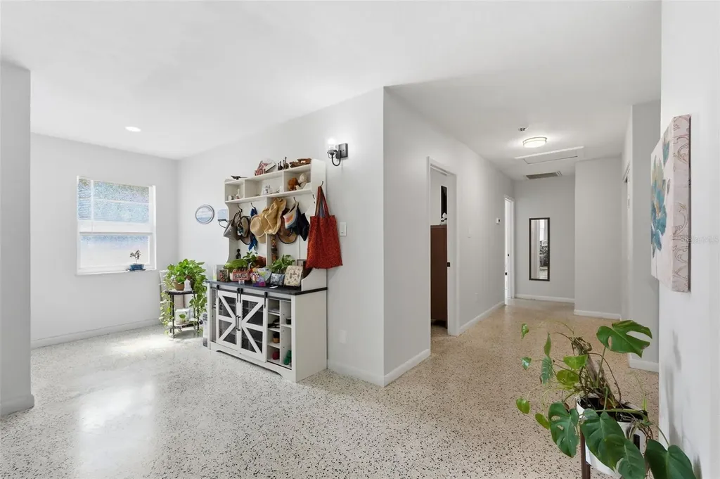 10107 N Aster Avenue Tampa FL 33612