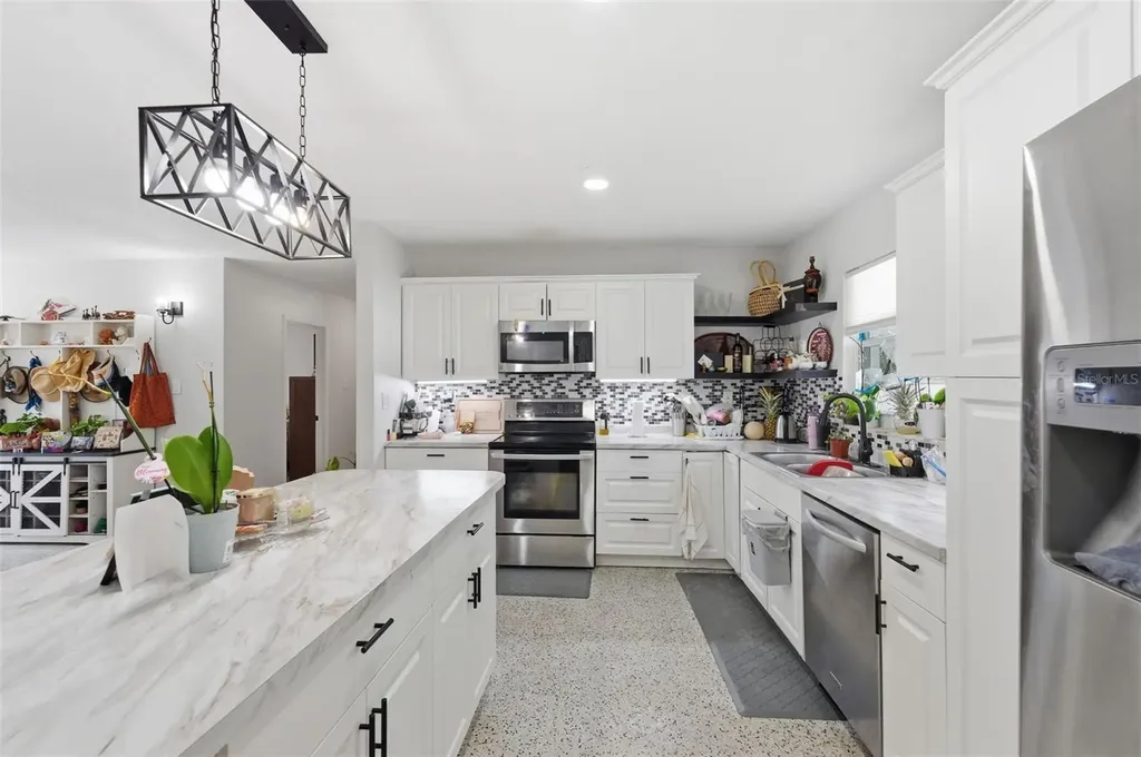 10107 N Aster Avenue Tampa FL 33612