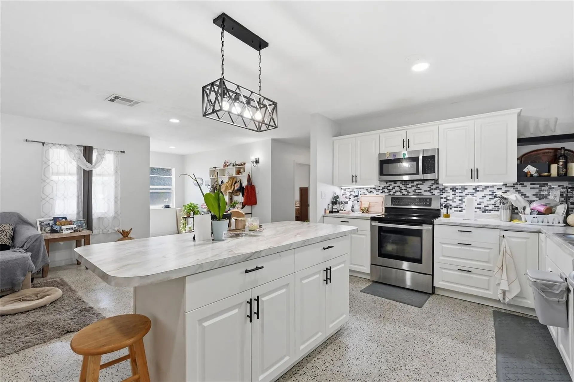 10107 N Aster Avenue Tampa FL 33612