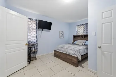 10107 N Aster Avenue Tampa FL 33612
