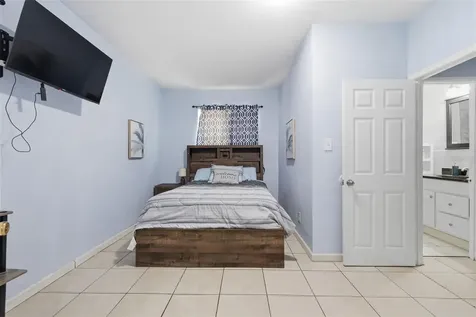 10107 N Aster Avenue Tampa FL 33612