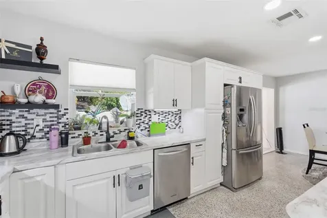 10107 N Aster Avenue Tampa FL 33612