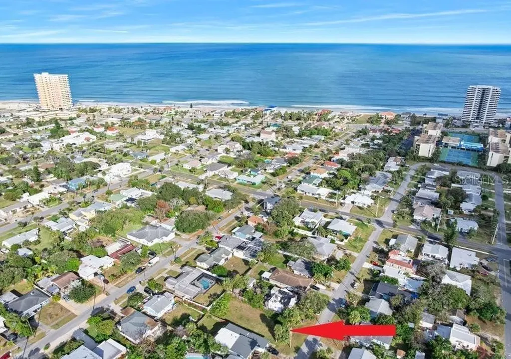 339 Manhattan Avenue Daytona Beach FL 32118