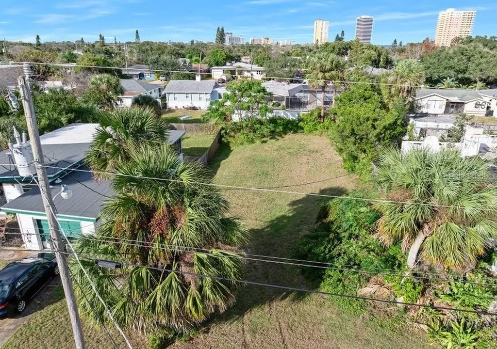 339 Manhattan Avenue Daytona Beach FL 32118