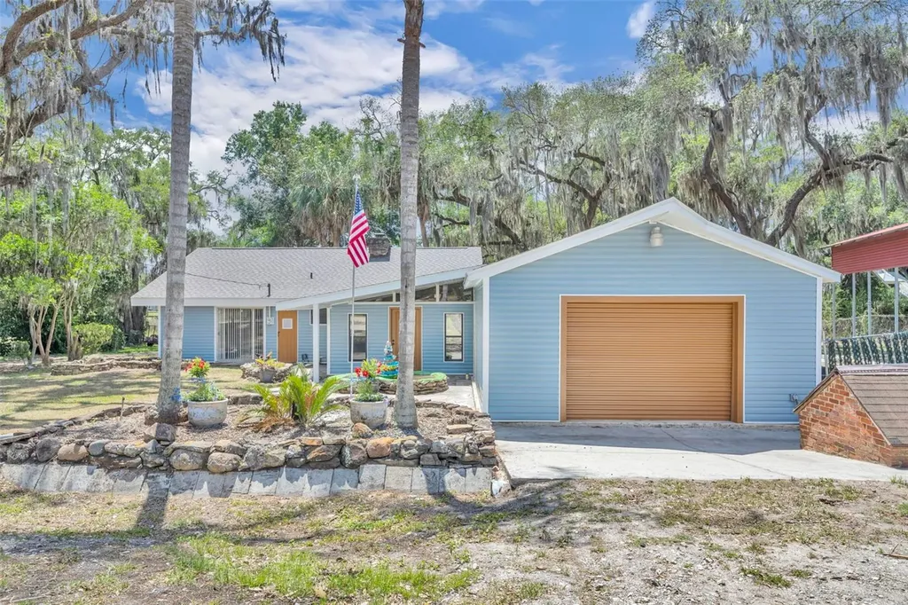 13450 SE 105th Terrace Ocklawaha FL 32179