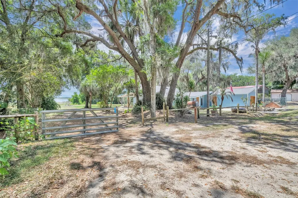 13450 SE 105th Terrace Ocklawaha FL 32179