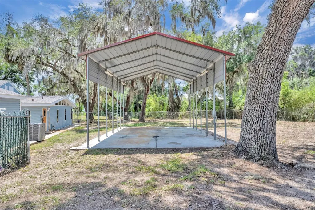 13450 SE 105th Terrace Ocklawaha FL 32179