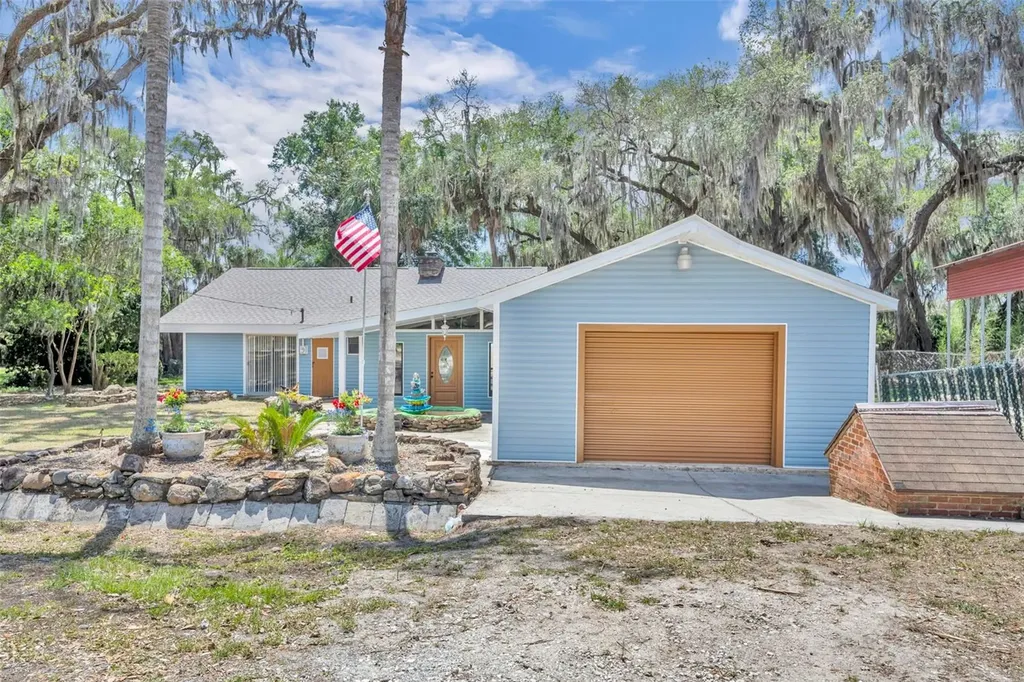 13450 SE 105th Terrace Ocklawaha FL 32179