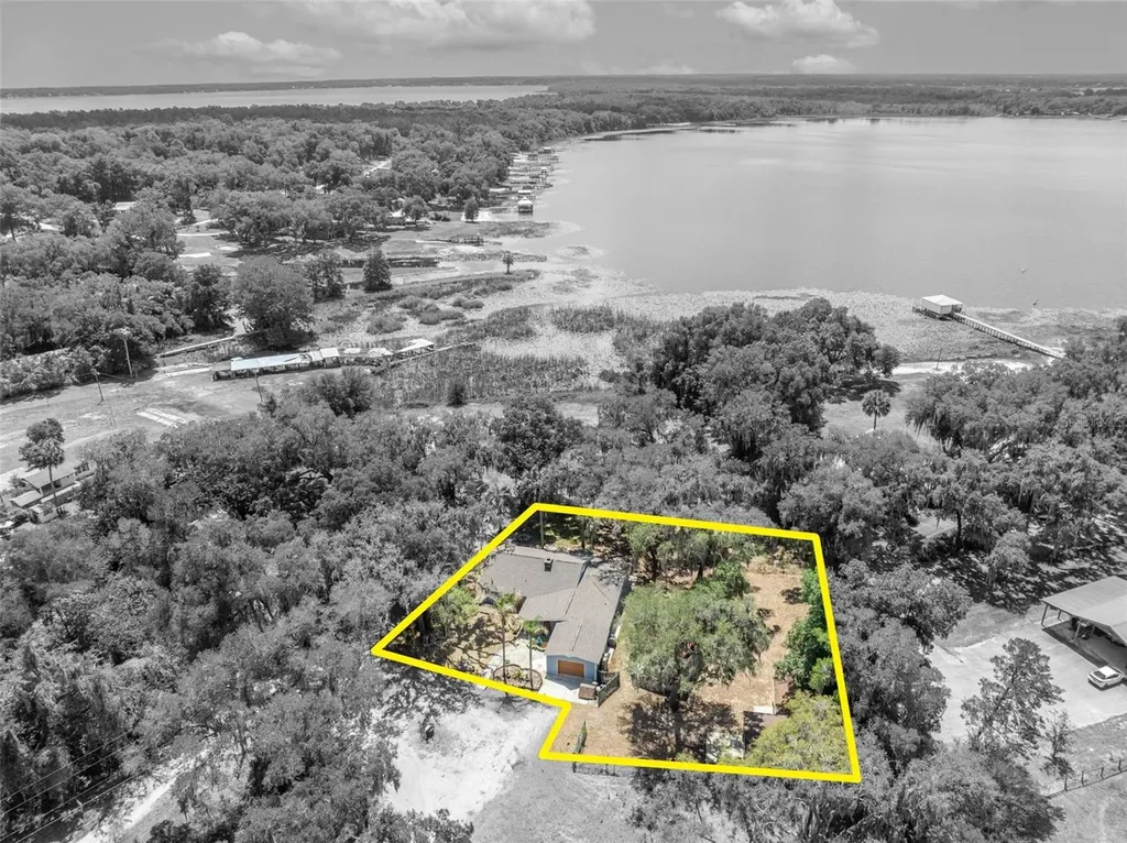 13450 SE 105th Terrace Ocklawaha FL 32179