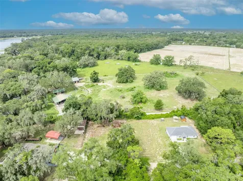 13450 SE 105th Terrace Ocklawaha FL 32179