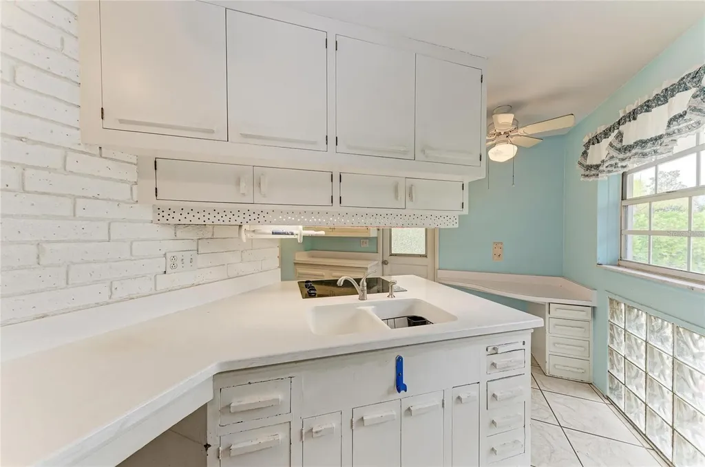 1827 Alta Vista Street Sarasota FL 34236